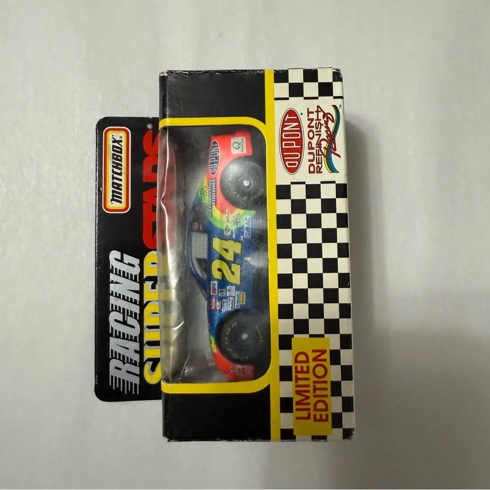 Matchbox Racing Superstars Limited Edition Car 1996 Jeff Gordon #24 Dupont 1:64